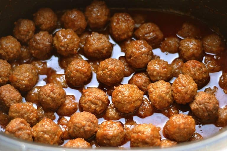Slow Cooker Sweet and Spicy Buffalo Meatballs - Wholesomelicious