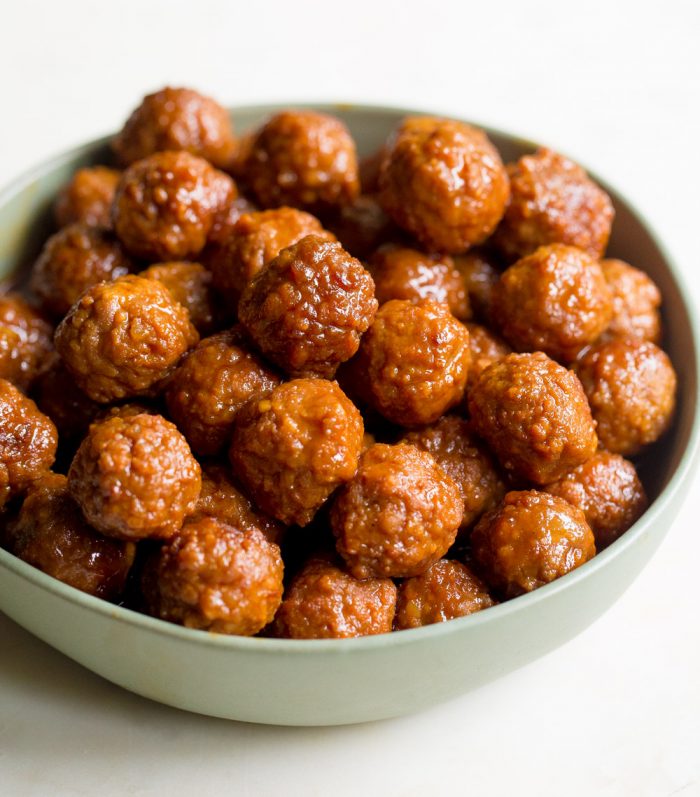 Slow Cooker Sweet and Spicy Buffalo Meatballs - Wholesomelicious