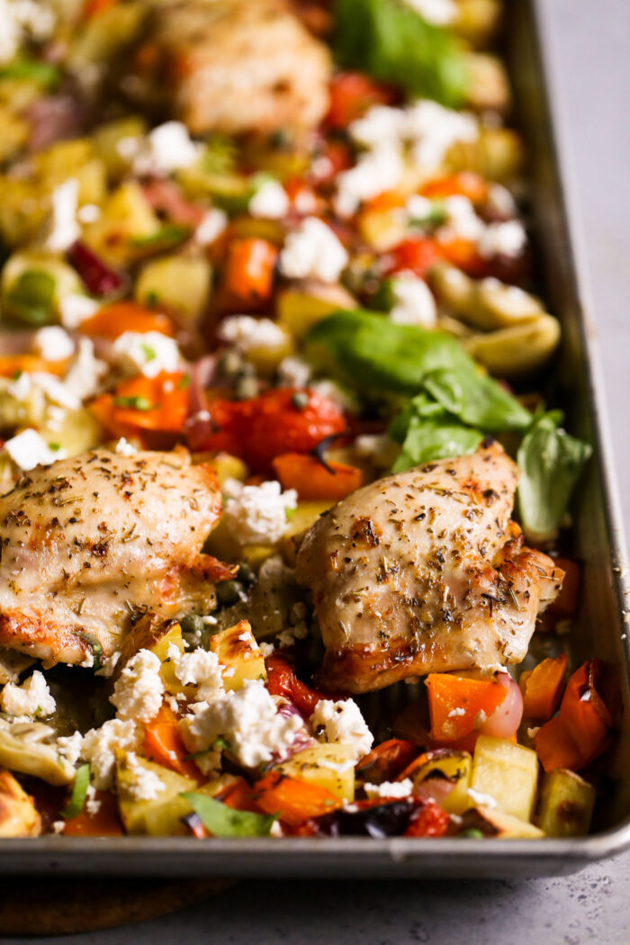 Healthy Sheet Pan Greek Chicken Dinner - Wholesomelicious
